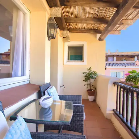 Promenade Balcony & Yacht Vista - Апартаменты *